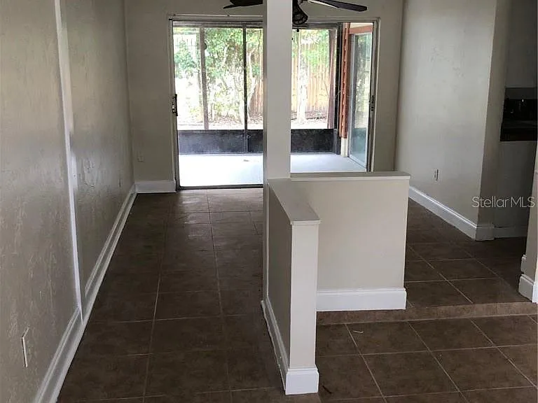 4138 Stratfield Dr — Photo 5