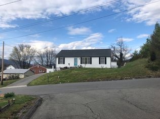410 E Jackson Ave, Vinton, VA 24179