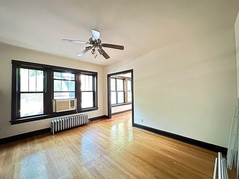 1949 W Cuyler Ave #2 — Photo 7
