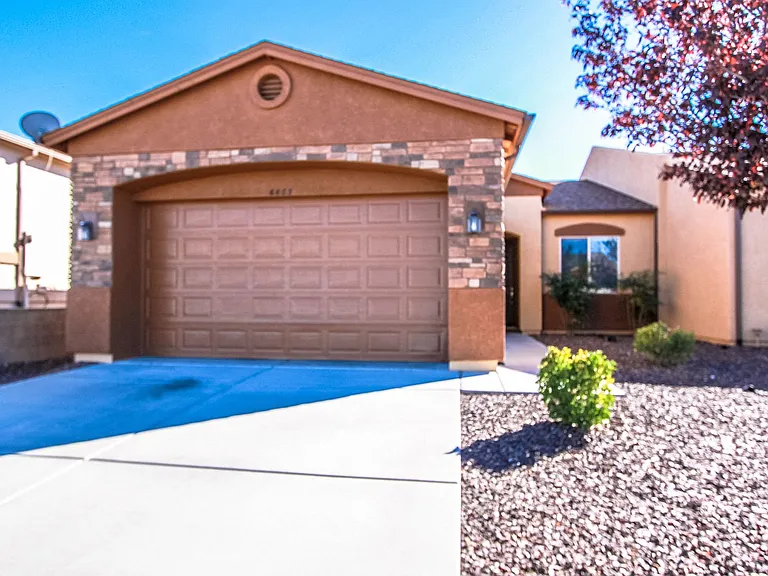 6803 E Hetley Pl — Photo 1