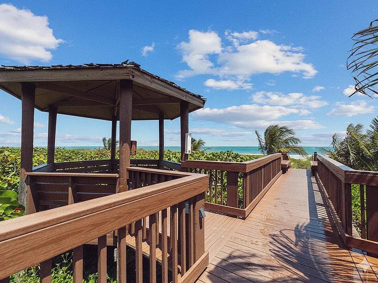 5047 N Highway A1A — Photo 17