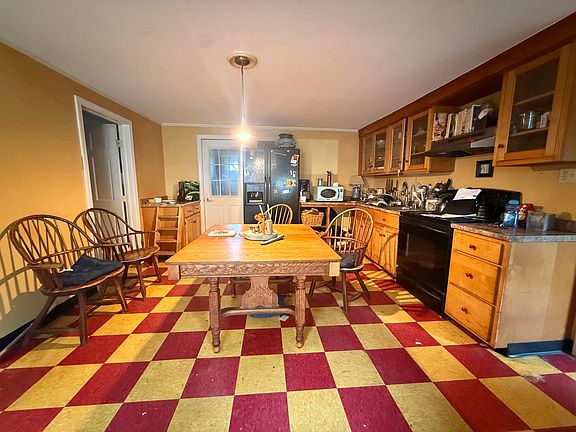 3rd image of 56 Forest Street