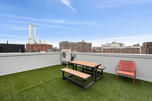 Sold by Nest Seekers International | media 4