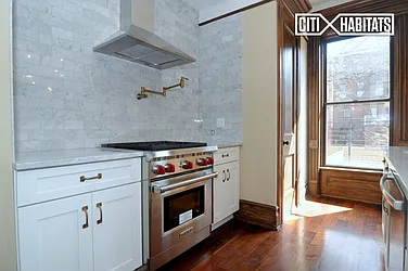 Rented by Citi Habitats