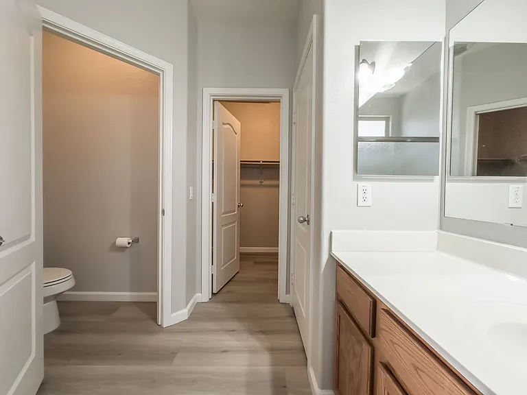 1036 S 177th Dr — Photo 15