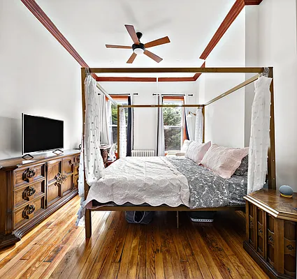 Rented by Compass | media 19