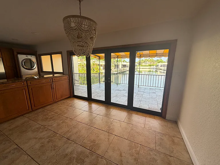 15412 Sharpecroft Dr — Photo 1