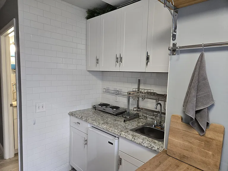 410 N Federal Hwy — Photo 12