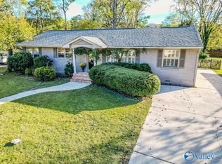 1704 Sun Valley Rd SE, Huntsville, AL 35801