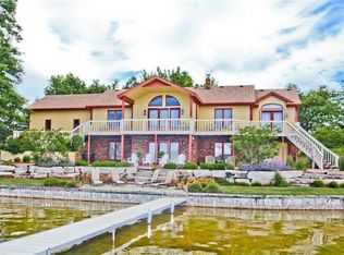 8559 Lakeside Dr, Newaygo, MI 49337