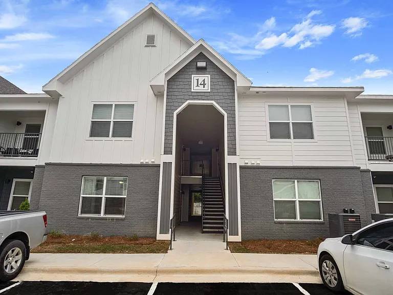 Belle Mor Luxury Apartments — Photo 34