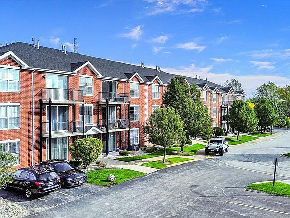 4th image of 9810 Liberty Cir Unit 1W