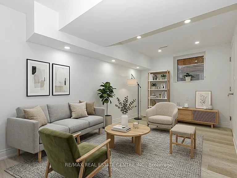 17 Scotia Dr #2 — Photo 2