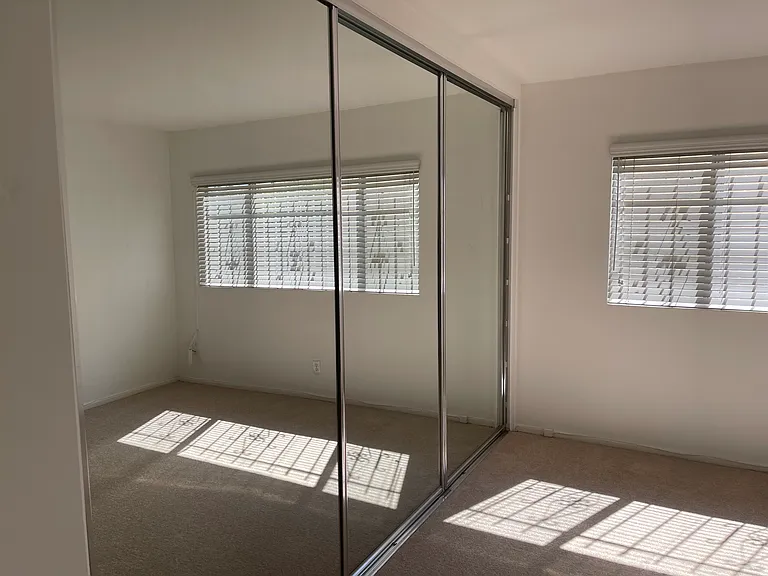 340 South St. Andrews Place — Photo 32