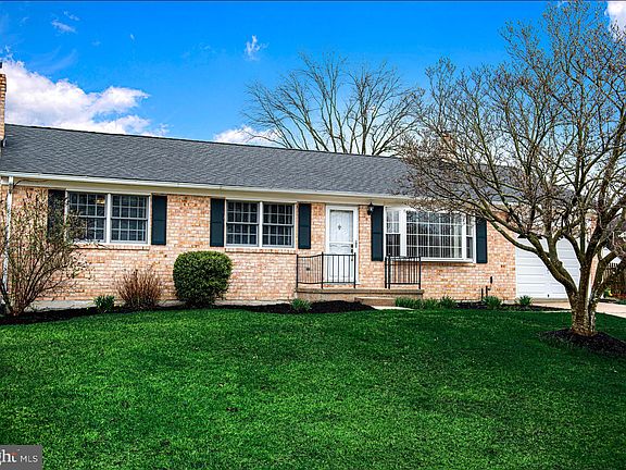 2nd image of 719 Burnside Dr