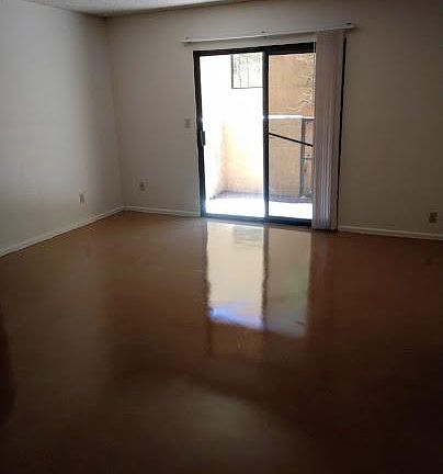 3rd image of 940 N Alvernon Way APT C