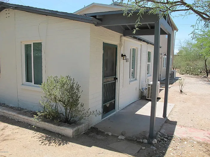 1 bed, 1.0 bath, 540 sqft, $900 — Photo 2