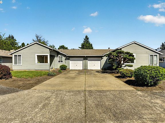 2nd image of 2372-2374 SW Edgefield Pl