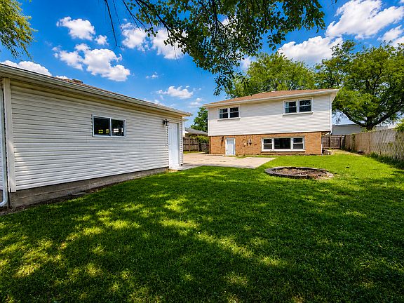4th image of 4811 W 121st Pl