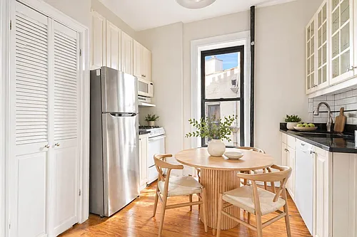 208 Prospect Park W Photo 1