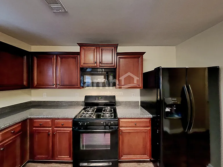 119 Hidden Creek Dr — Photo 5