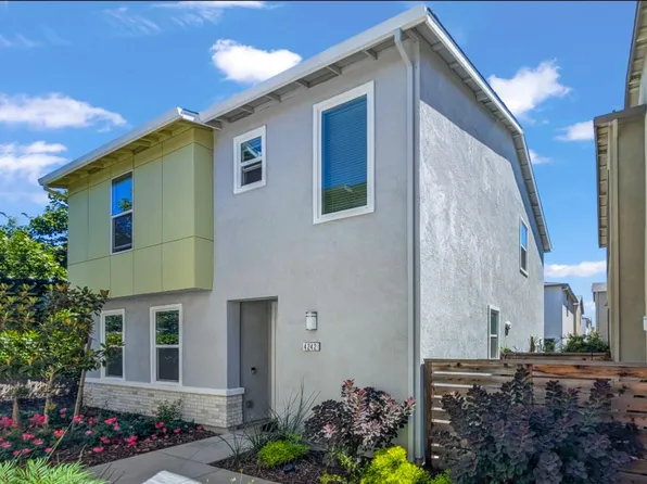 4242 Ocean Ln, Elk Grove, CA 95757