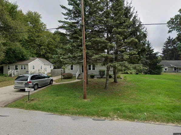 5738 Rudyard Rd, Sylvania, OH 43560