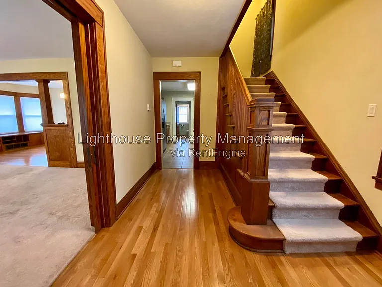 137 Wabash Ave N — Photo 3