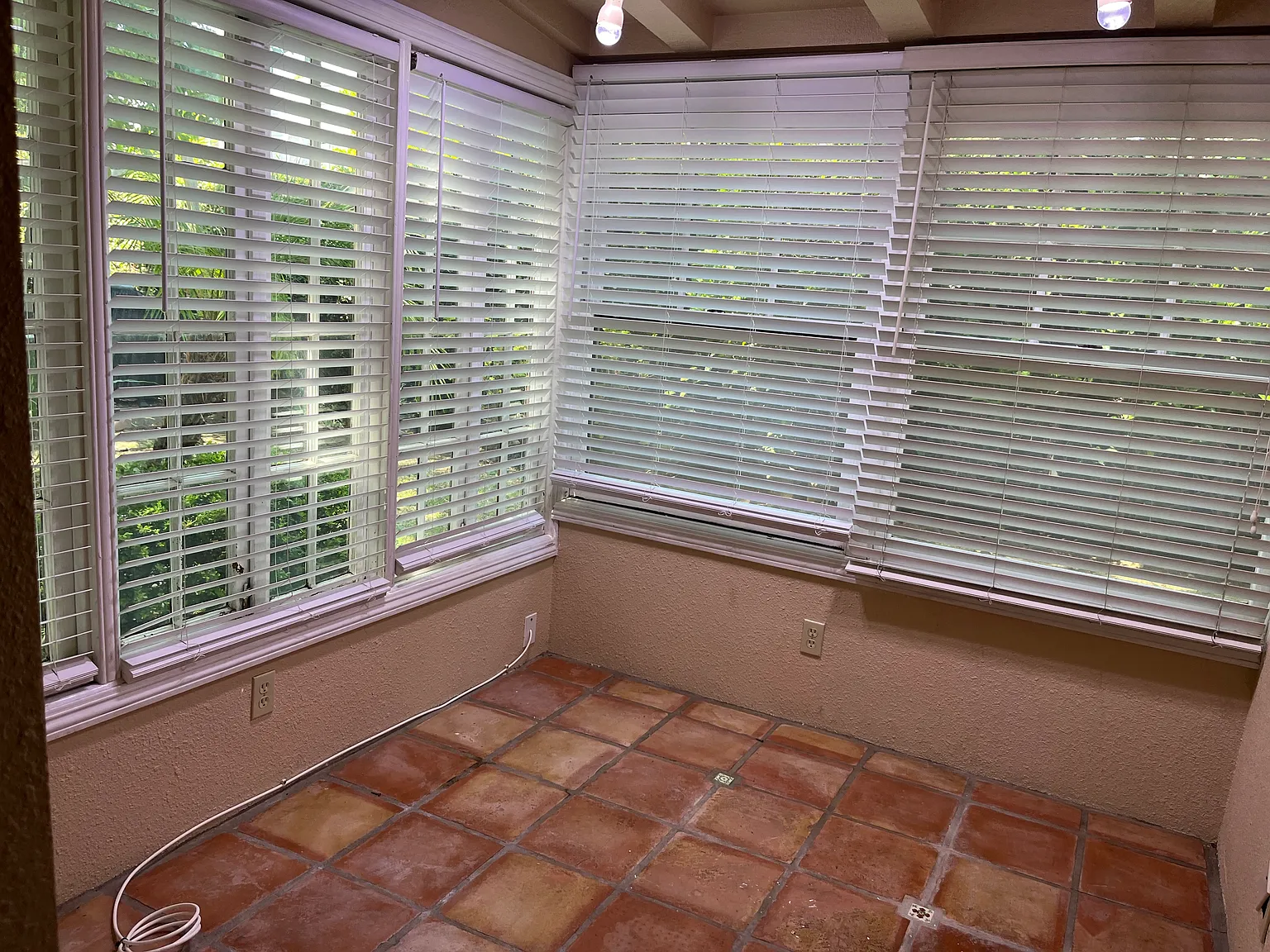 Studio, 560 sqft, $1,695 — Photo 4