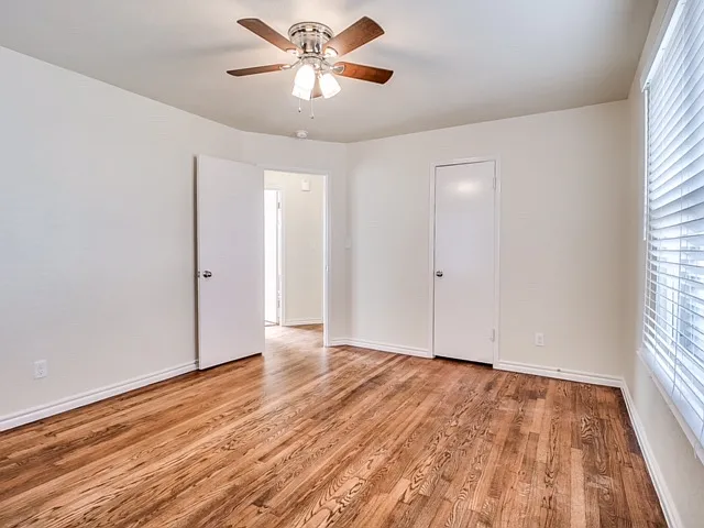 950 Dakota St — Photo 23