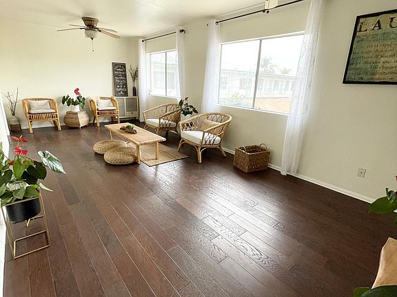 2nd image of 1266 N Kingsley Dr #1/4