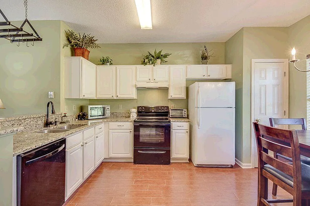 2 bed, 1200 sqft, $1,320 — Photo 4