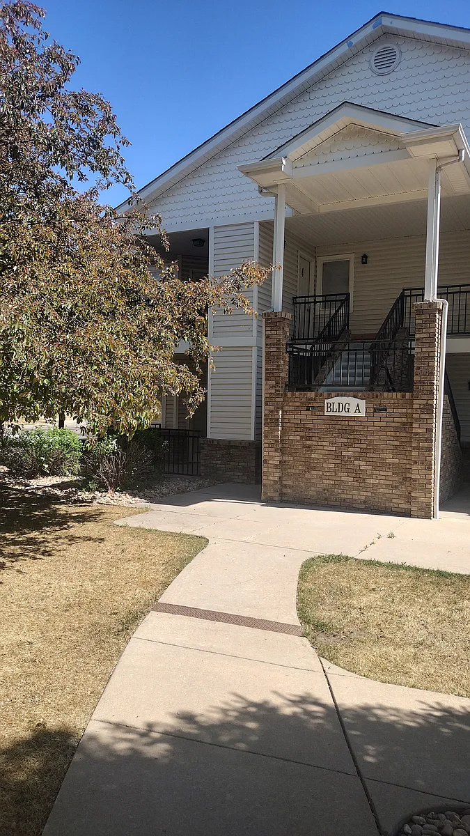 Building Photo - 950 52nd Avenue Ct #2