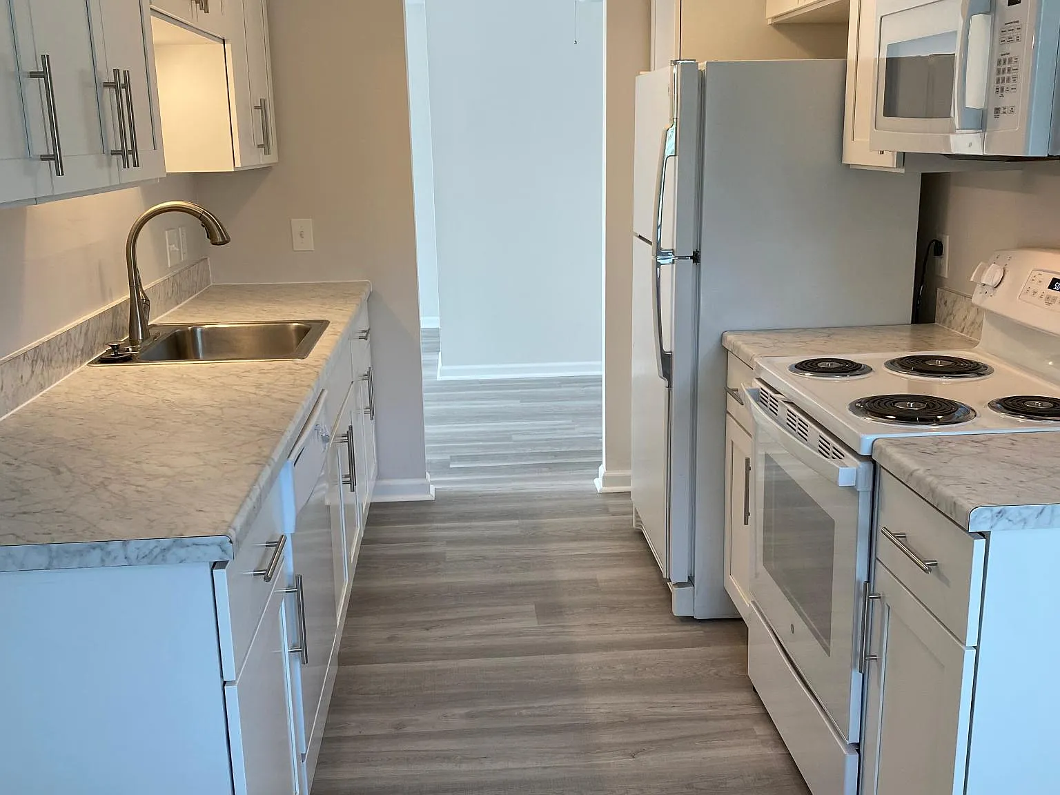 1 bed, 780 sqft, $1,350 — Photo 1