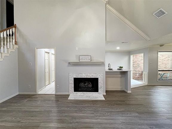 5th image of 18226 Vinland Dr