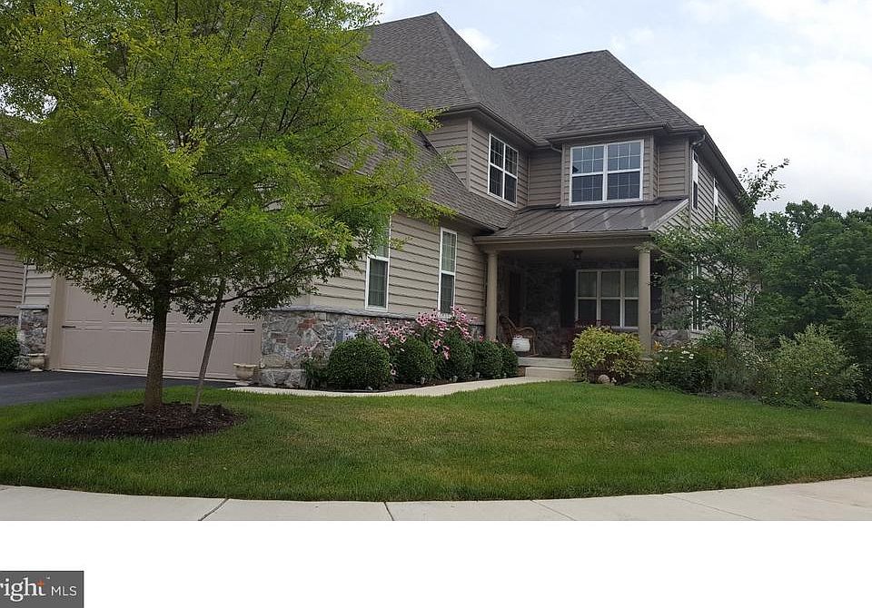 1st image of 523 Giada Dr