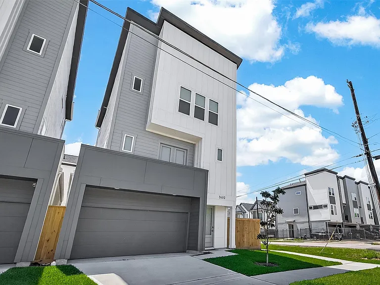 3402 Luca St — Photo 2