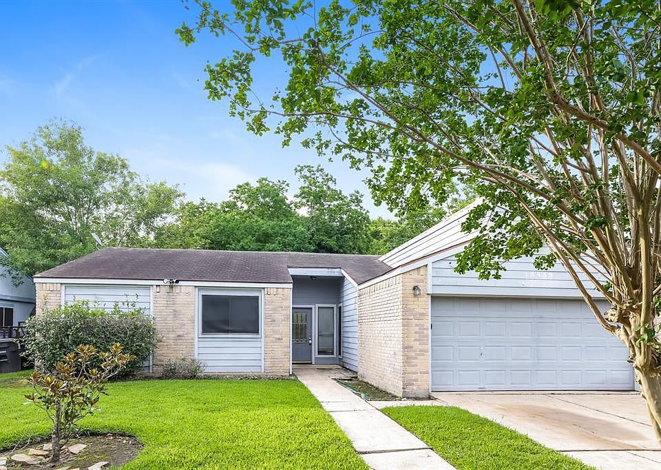 1st image of 15839 Pryor Dr