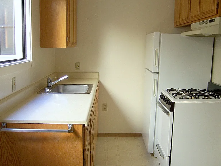1716 University Ave #11 — Photo 6