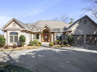 806 Marina Pointe Ct, Seneca, SC 29672