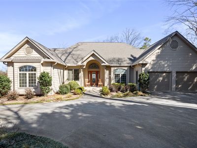 806 Marina Pointe Ct, Seneca, SC, 29672