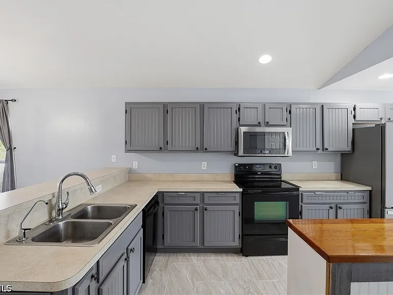 3005 41st St W — Photo 26