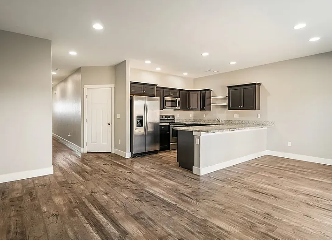 3 bed, 2.5 bath, 1500 sqft, $2,295 — Photo 1