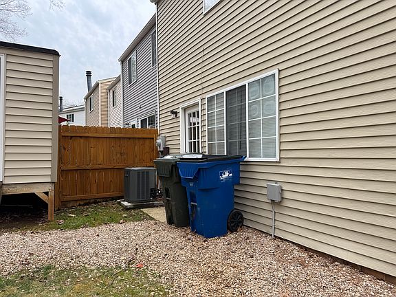 4th image of 7701 Ohmann Ct