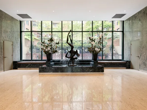 60 Sutton Place South image 17 of 20