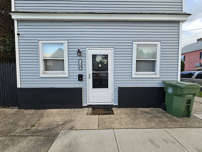 1200 S Wood Ave #A — Photo 2