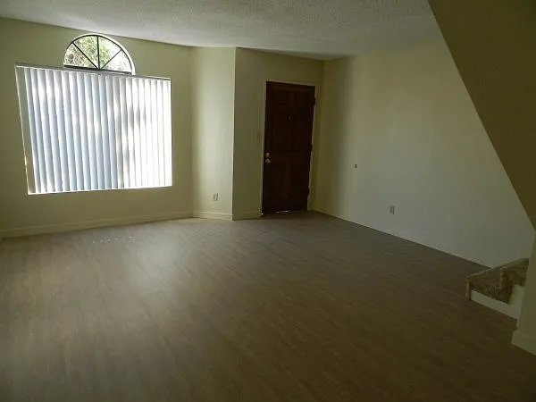 1158 Rosedale Ave #4 — Photo 14