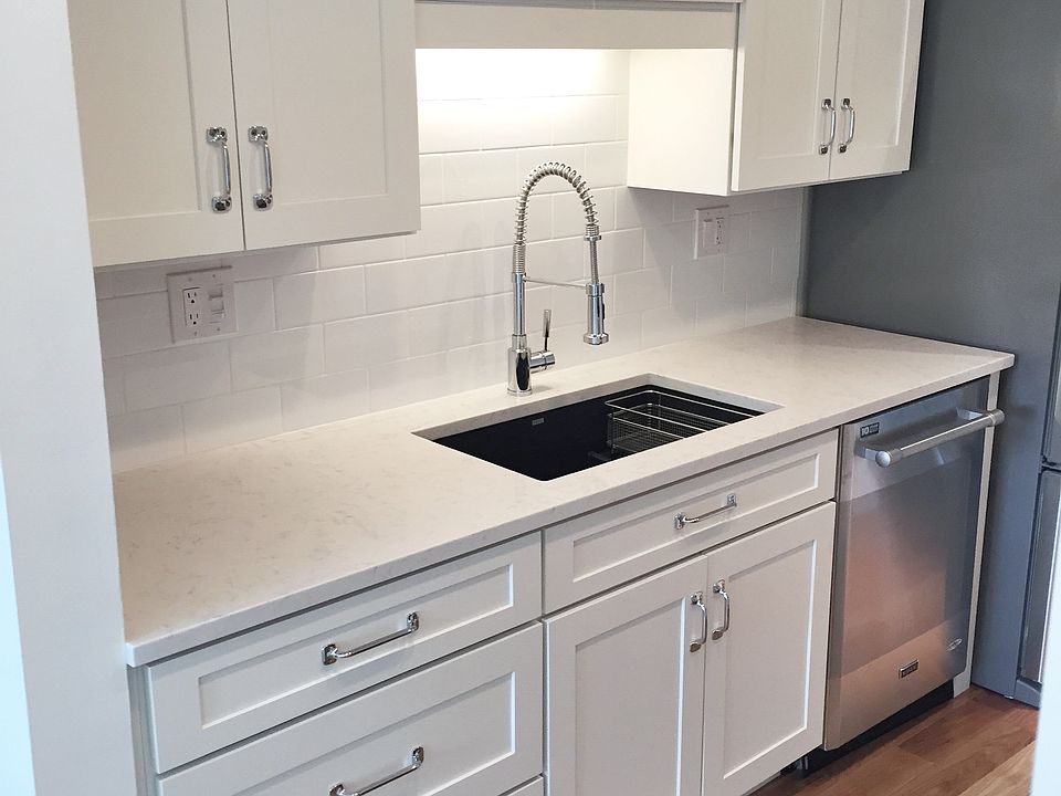 1st image of 2076 Parmenter Blvd #1