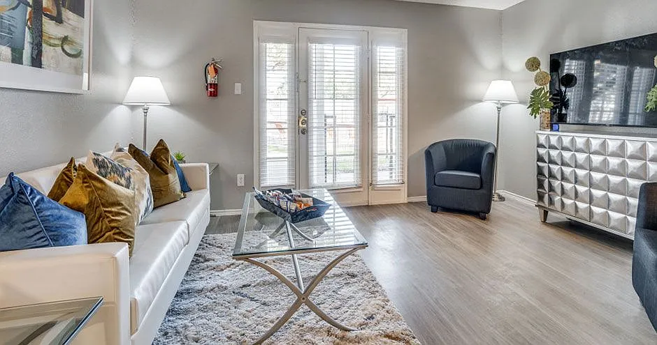 Mateo Apartment Homes — Photo 3