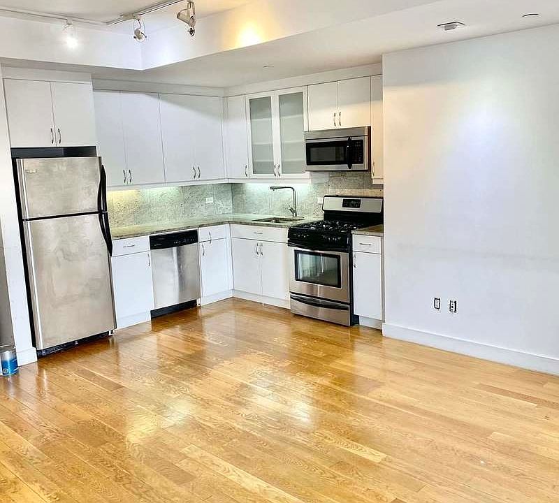 1st image of 1677 Lexington Ave APT 7G